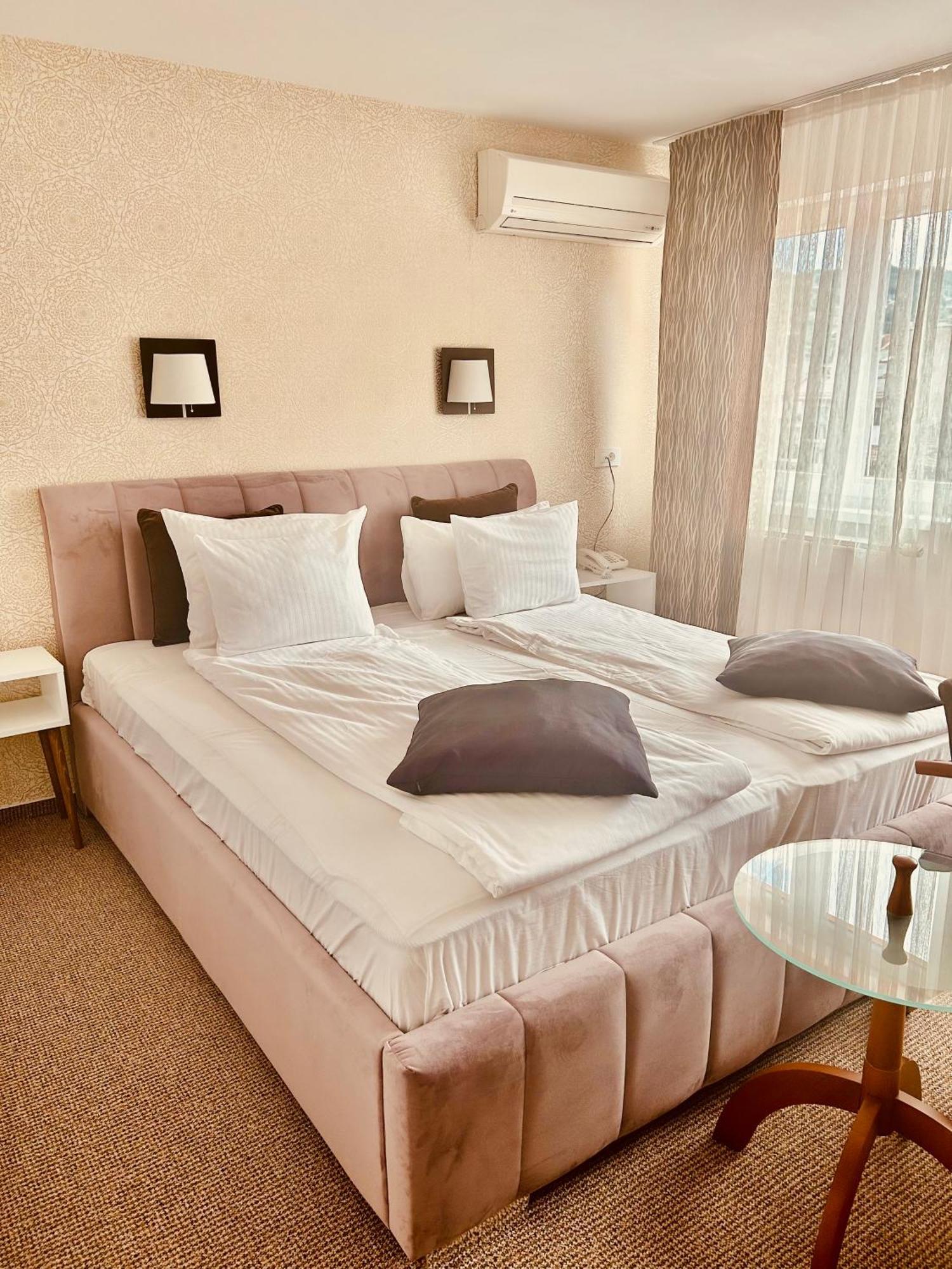 Halvat Guesthouse SJJ Exteriér fotografie